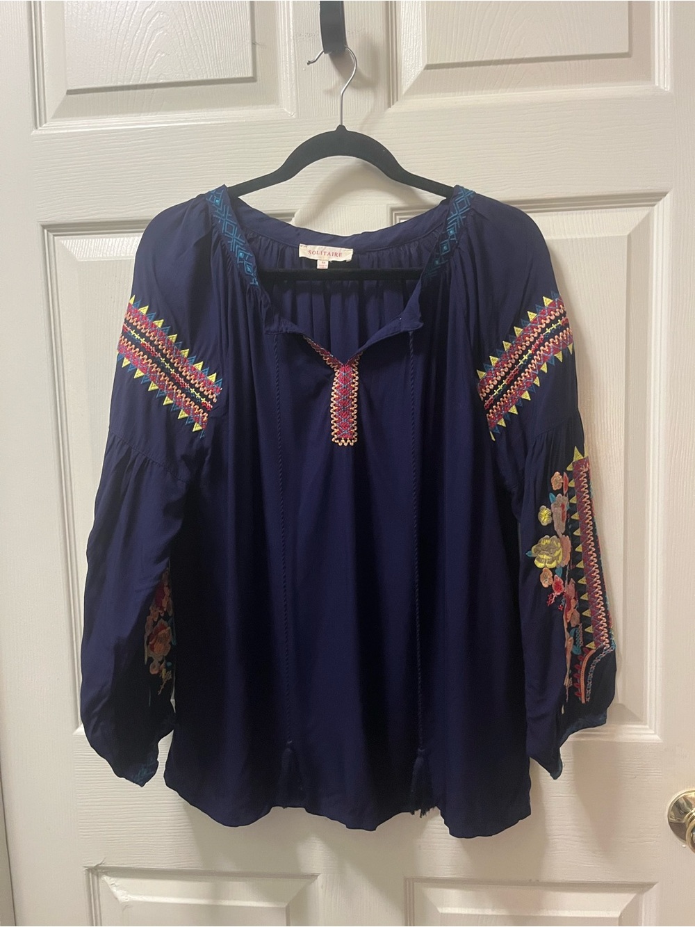 Solitaire Embroidered Boho Peasant Blouse Navy Floral Long Sleeve Women’s Size M - Picture 2 of 12